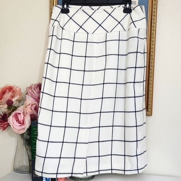 Elegant White Checkered Modest Skirt Large Career - Picture 5 of 7